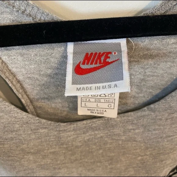 Nike gray and black athletic tank tops - Picture 9 of 10